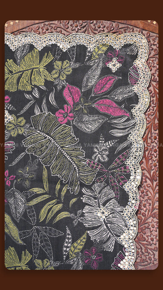Royal Petal Noir Handloom Saree