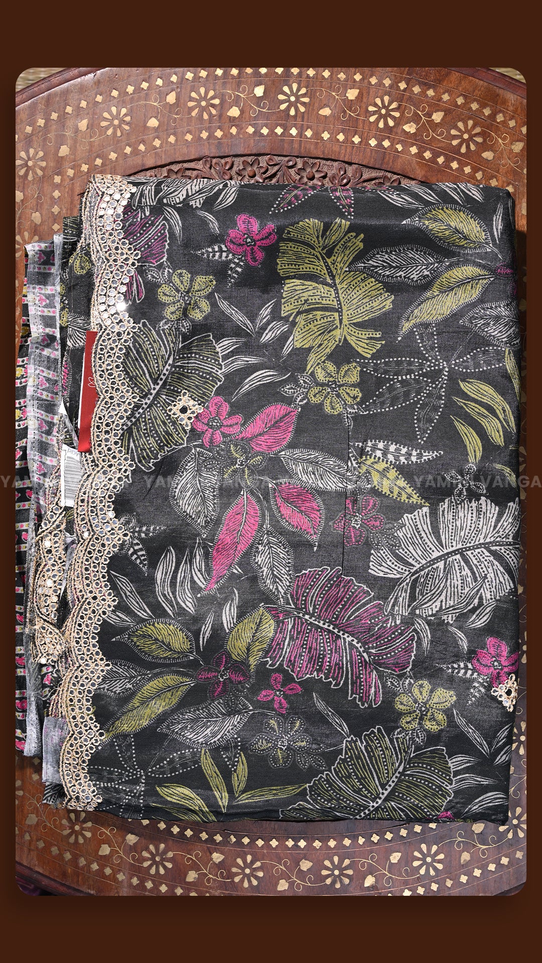 Royal Petal Noir Handloom Saree