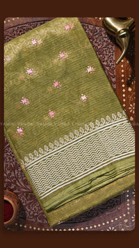 Traditional Silk Saree with Contrast Zari Border