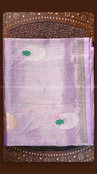 Elegant Lavender Handloom Saree with Floral Motifs