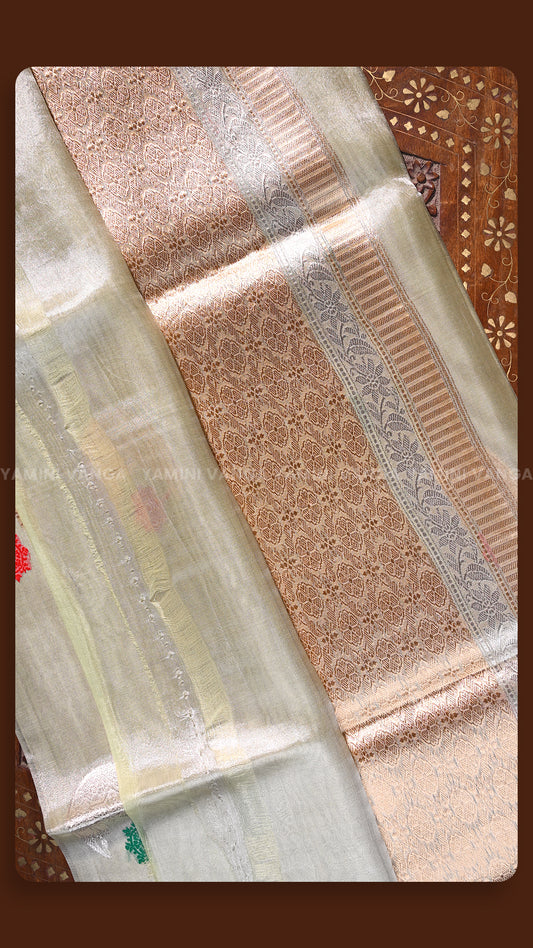 Floral Elegance Handwoven Saree