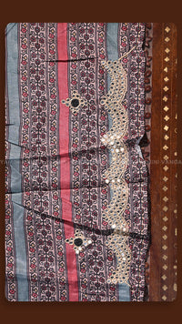 Vintage Floral Heritage Silk Saree
