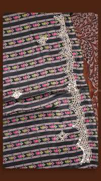 Royal Petal Noir Handloom Saree