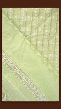 Classic Ivory & Gold Floral Drape